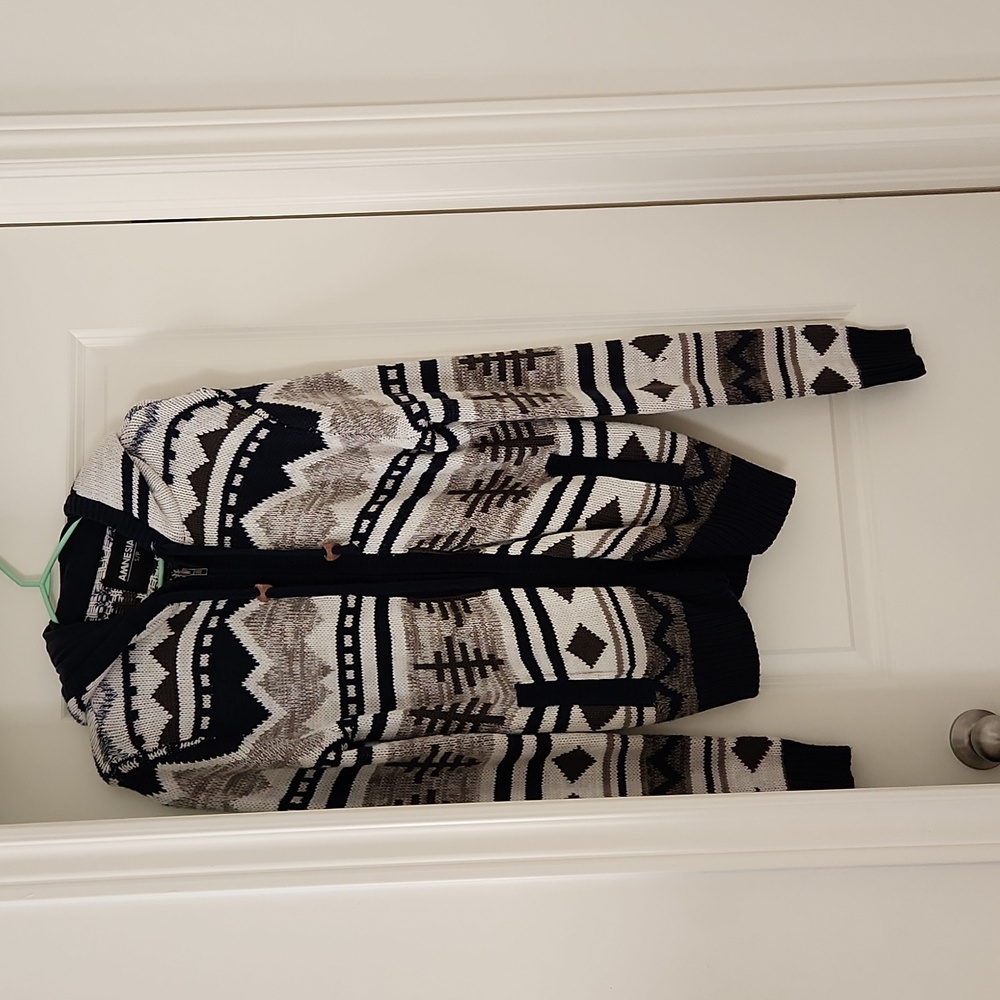 Men's Sweater . Small